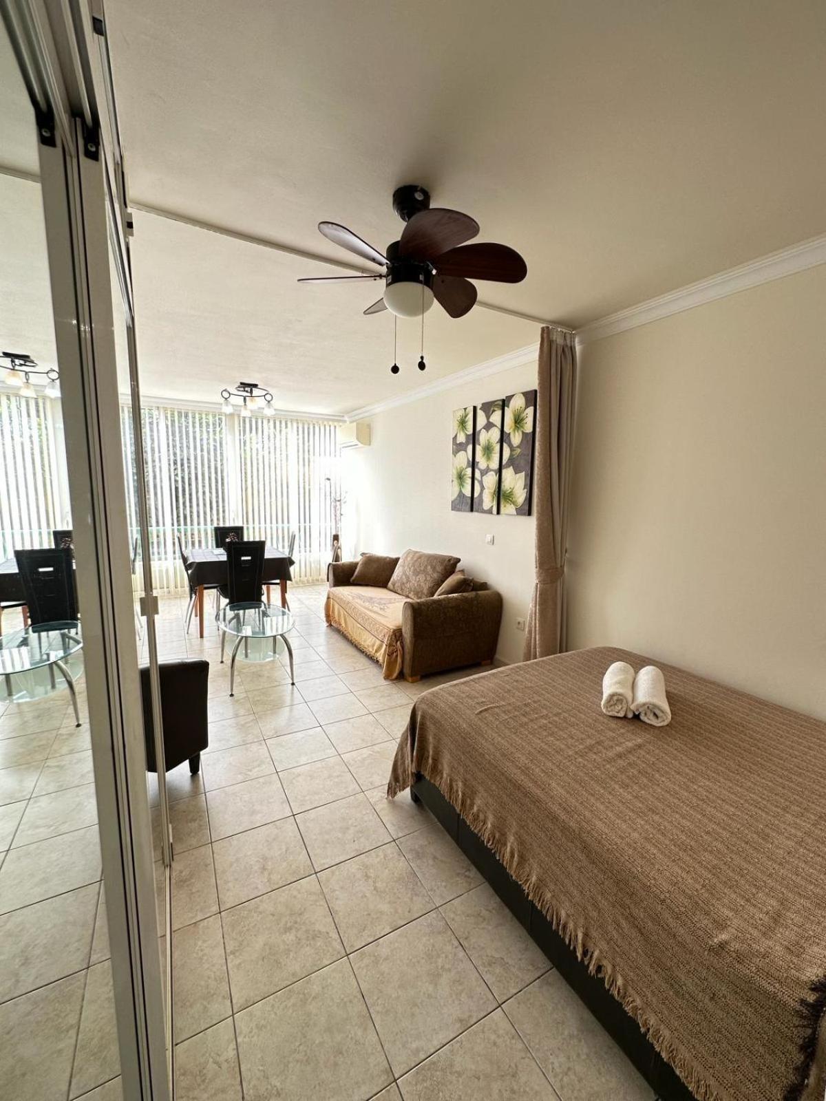 Firstline Apartment Los Cristianos Arona  Exterior photo