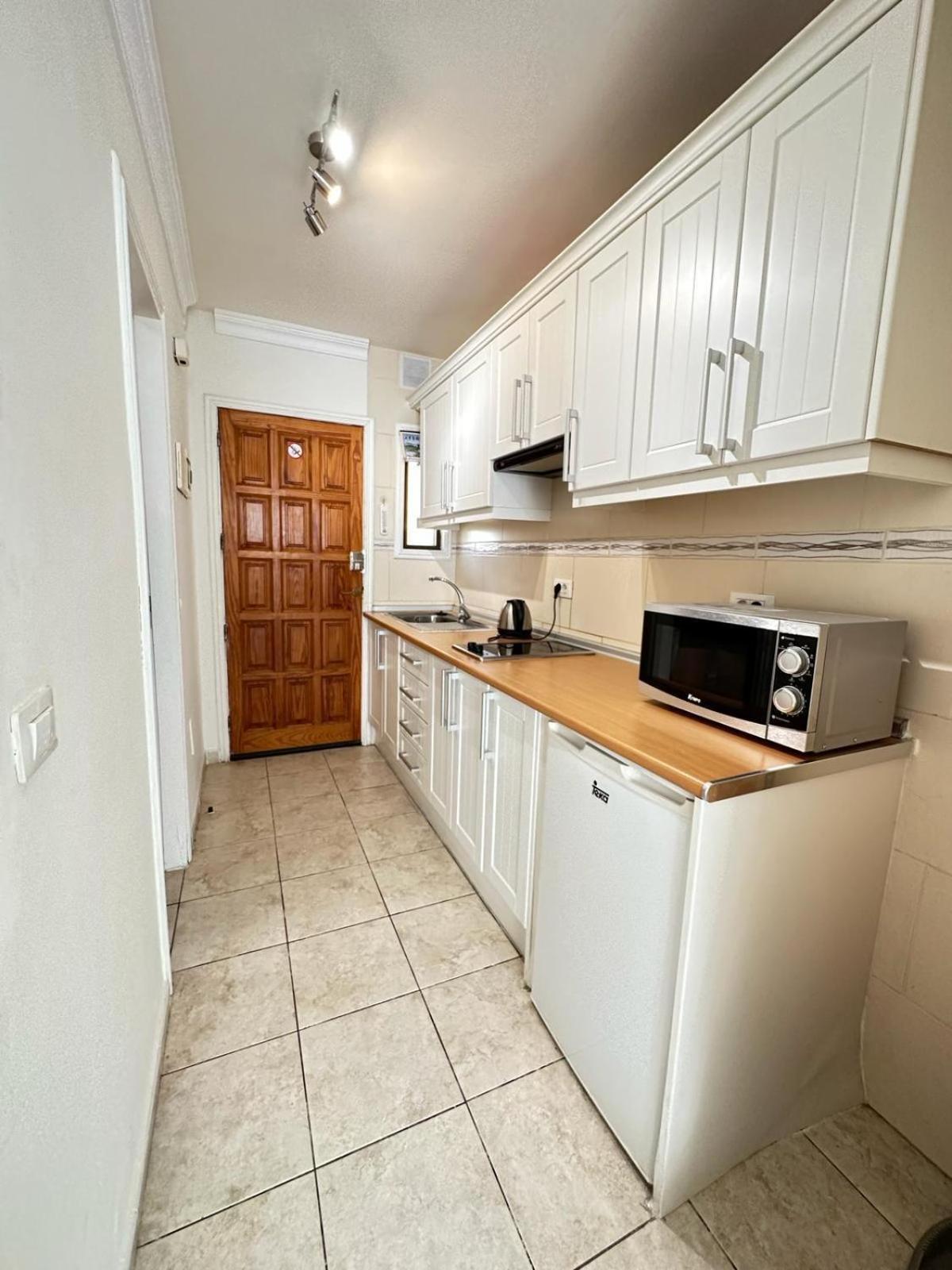 Firstline Apartment Los Cristianos Arona  Exterior photo